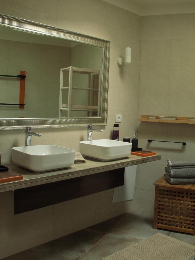 Bungalow Goa Pool View, Playa Roca Residence Sea Front Access - Free Ac - Wifi Costa Teguise Esterno foto